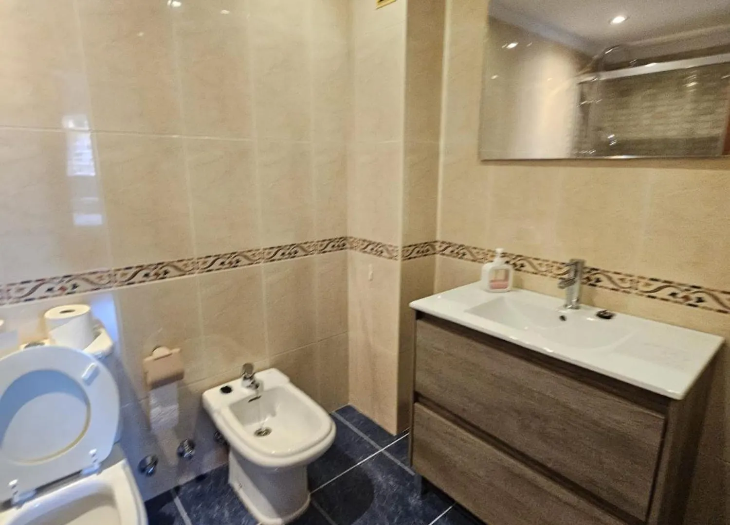 Δωμάτια σε οικογενειακή κατοικία Preciosa Habitacion Centro Malaga Enfrente El Corte Ingles Estacion De Tren Y Metro La Mejor Zona De Malaga Casco Antiguo Ισπανία