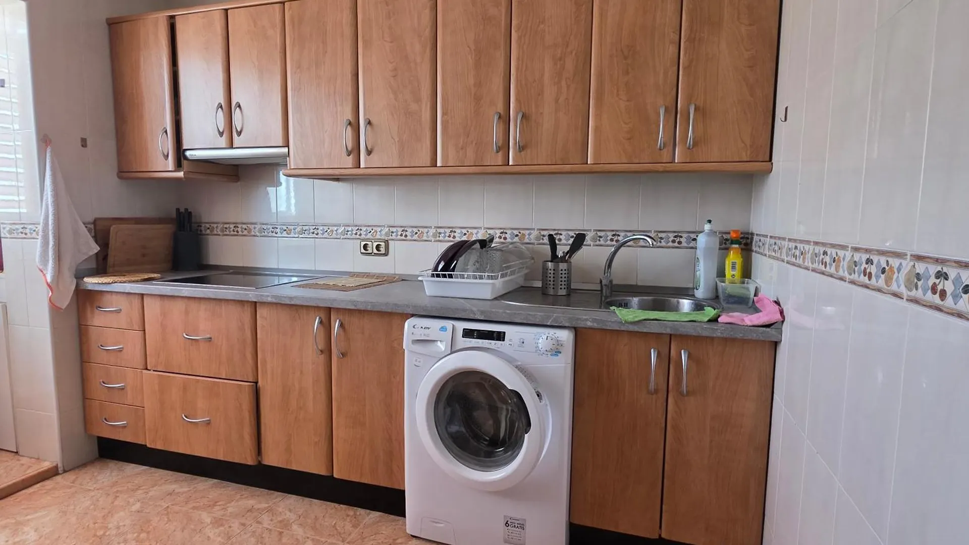 Δωμάτια σε οικογενειακή κατοικία Preciosa Habitacion Centro Malaga Enfrente El Corte Ingles Estacion De Tren Y Metro La Mejor Zona De Malaga Casco Antiguo